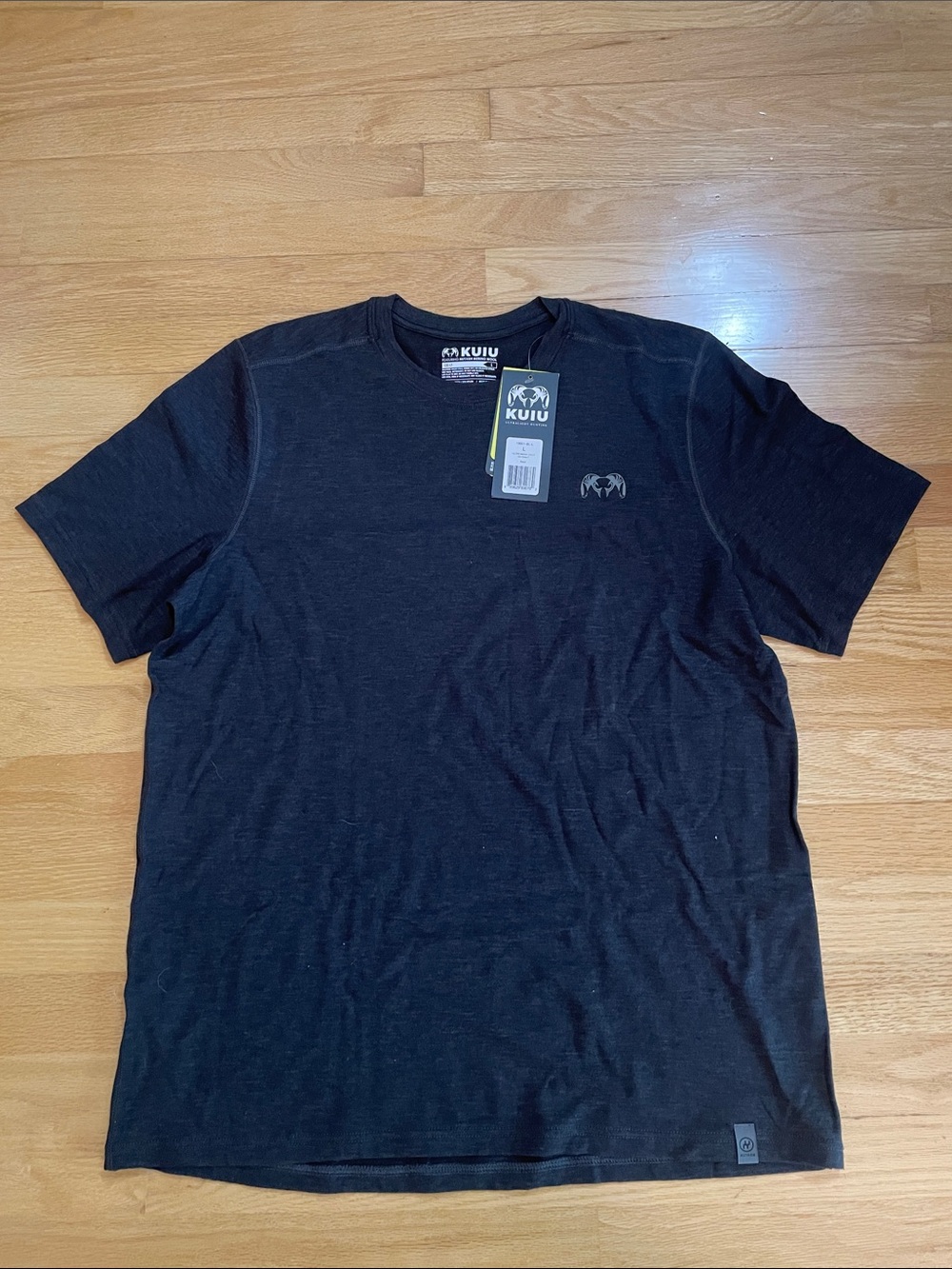 KUIU Men's Black Short Sleeve Crew T-Shirt with Logo